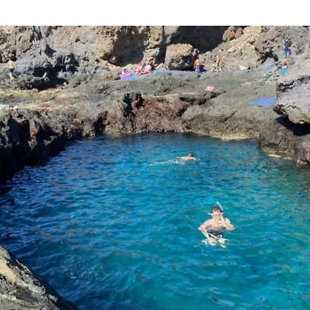 Apto Ache, Acogedor De 66 M Con Terraza, Aire Acondicionado Y Parking Privado Gratuito Apartment Los Abrigos