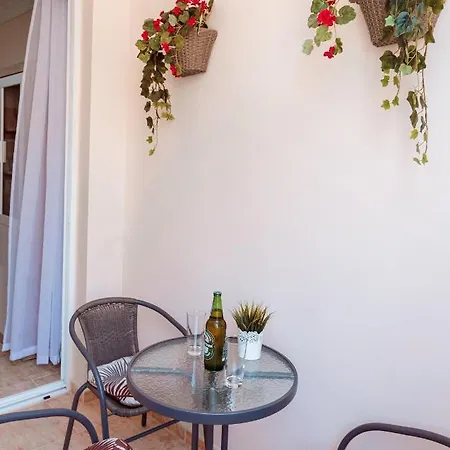 Apto Ache, Acogedor De 66 M Con Terraza, Aire Acondicionado Y Parking Privado Gratuito Apartment Los Abrigos