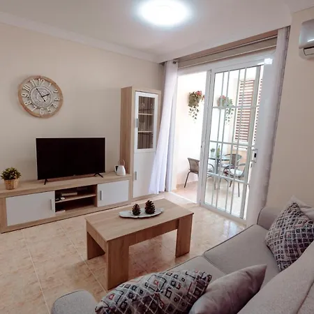 Apto Ache, Acogedor De 66 M Con Terraza, Aire Acondicionado Y Parking Privado Gratuito Los Abrigos